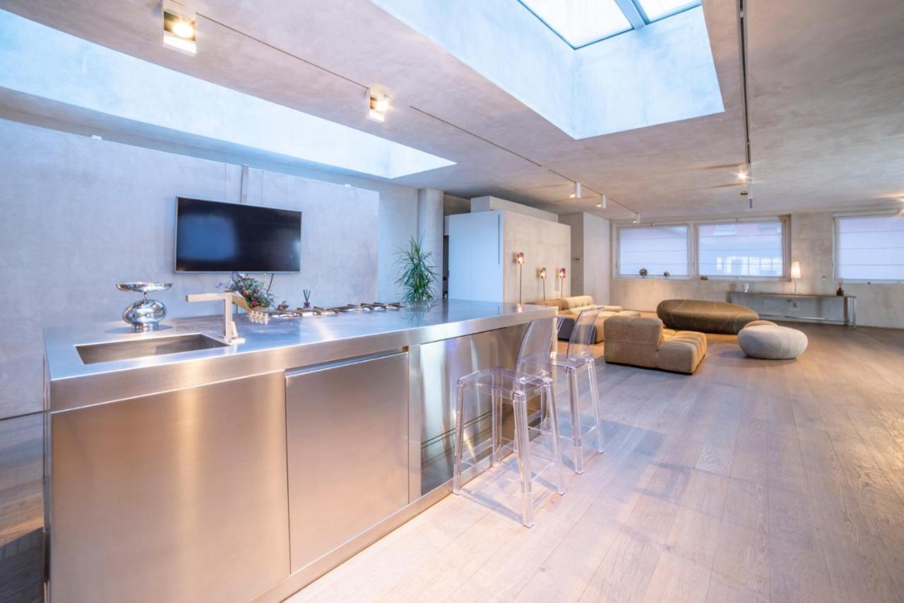 Stylish Loft Apartment Милано Екстериор снимка
