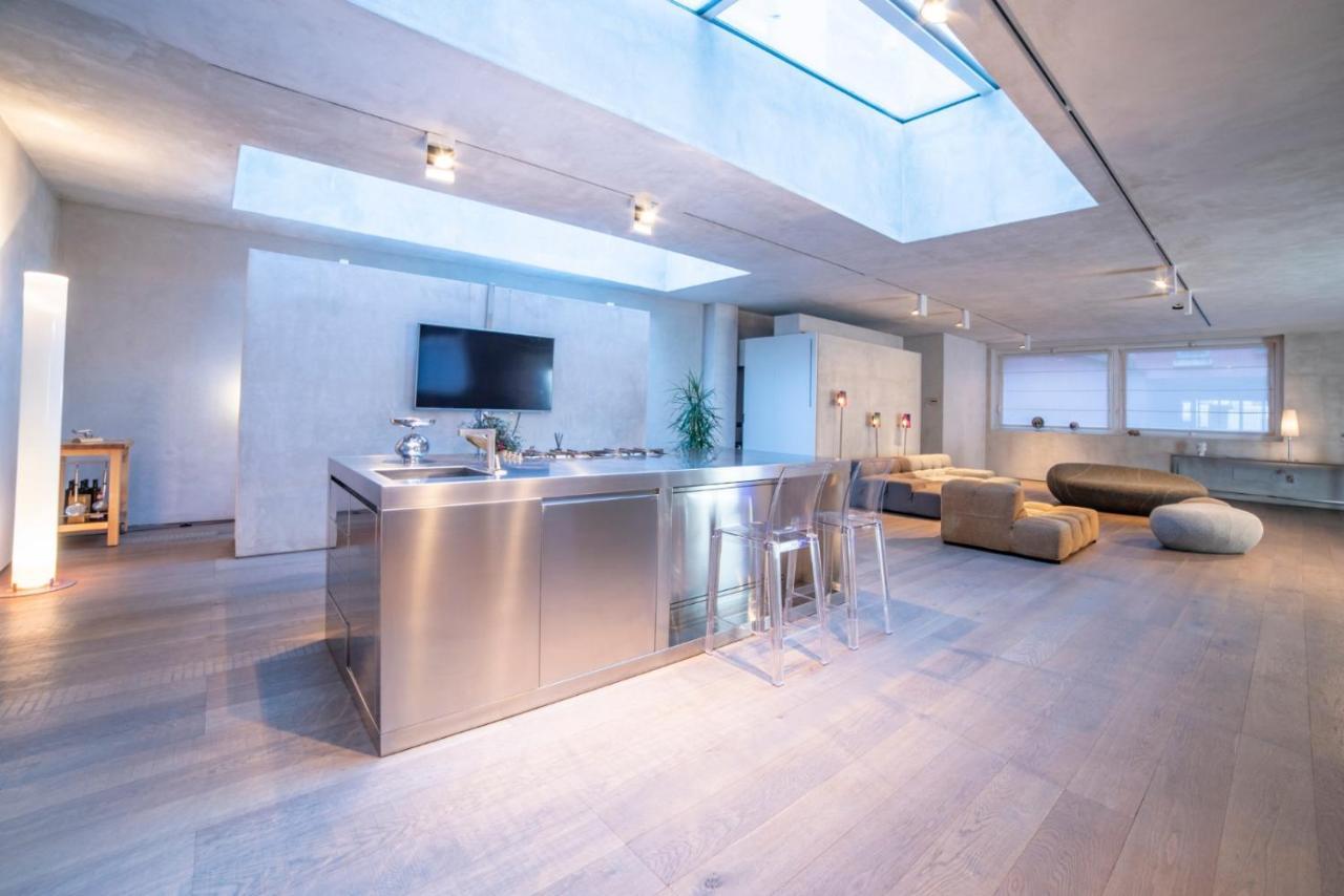 Stylish Loft Apartment Милано Екстериор снимка