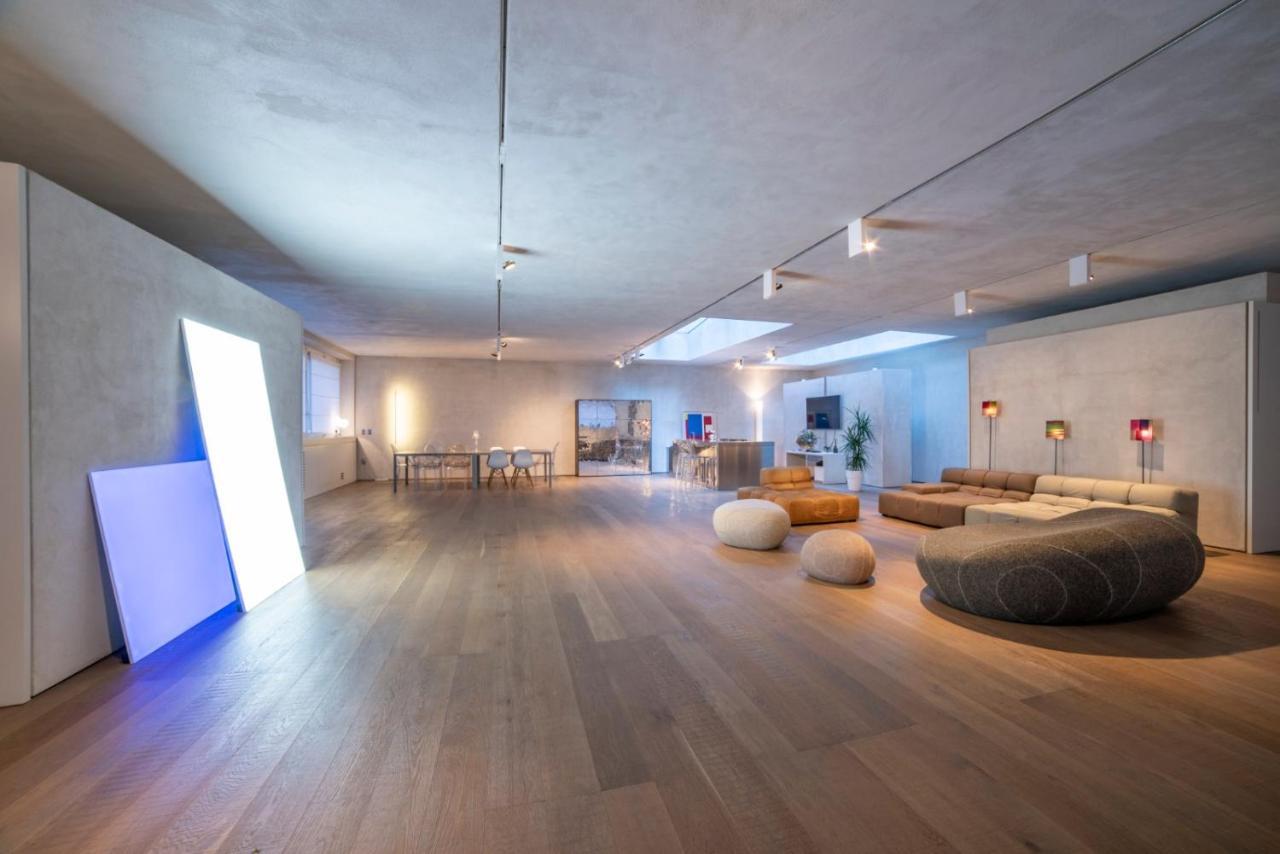 Stylish Loft Apartment Милано Екстериор снимка